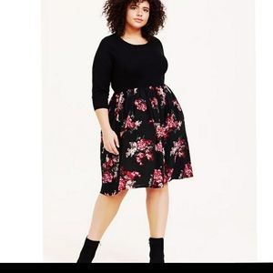 Torrid Floral Pocketed Sweater Dress 1x NWT